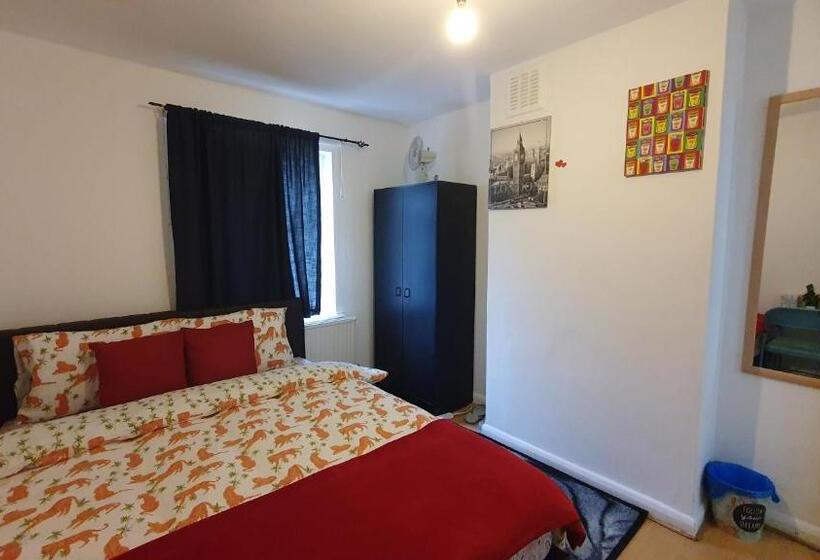 פנסיון Merciful King Room, In Zone 2 3