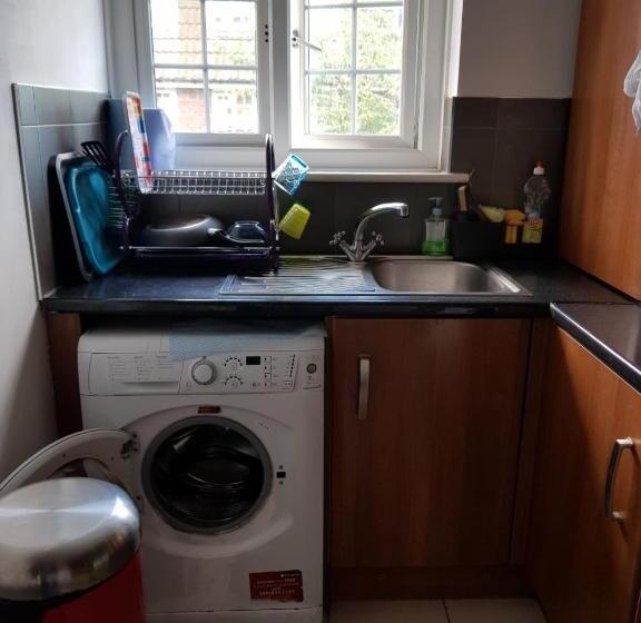 פנסיון Merciful King Room, In Zone 2 3