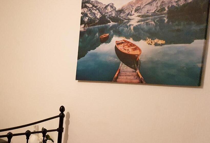 פנסיון Merciful King Room, In Zone 2 3