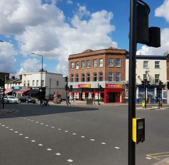 פנסיון Merciful King Room, In Zone 2 3