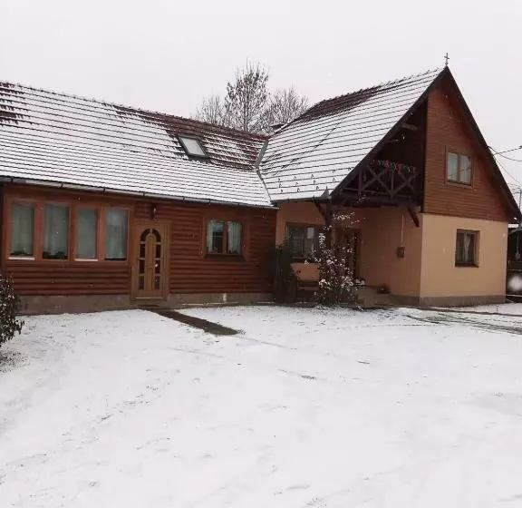 پانسیون Emília Vendégház