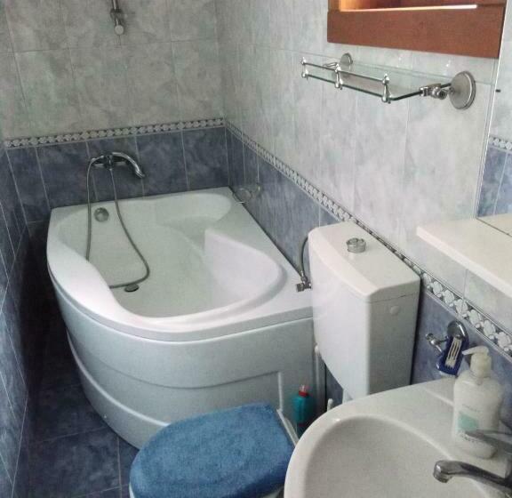 بنسيون Emília Vendégház