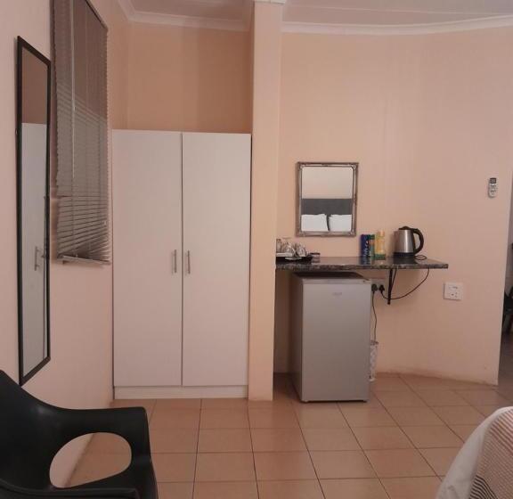 펜션 Hluhluwe Gate Safari Camp