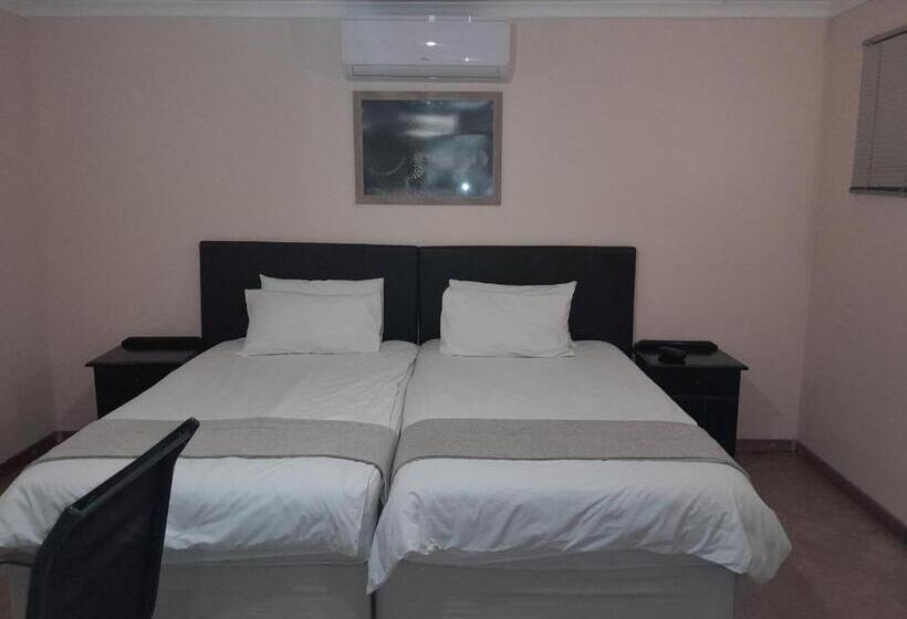 펜션 Hluhluwe Gate Safari Camp