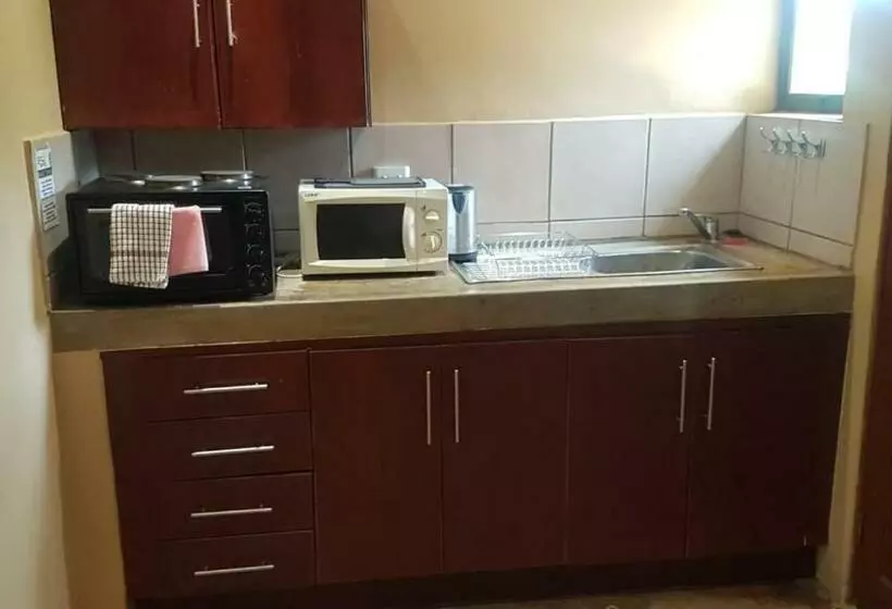 Majatalo Maretlwane Guesthouse