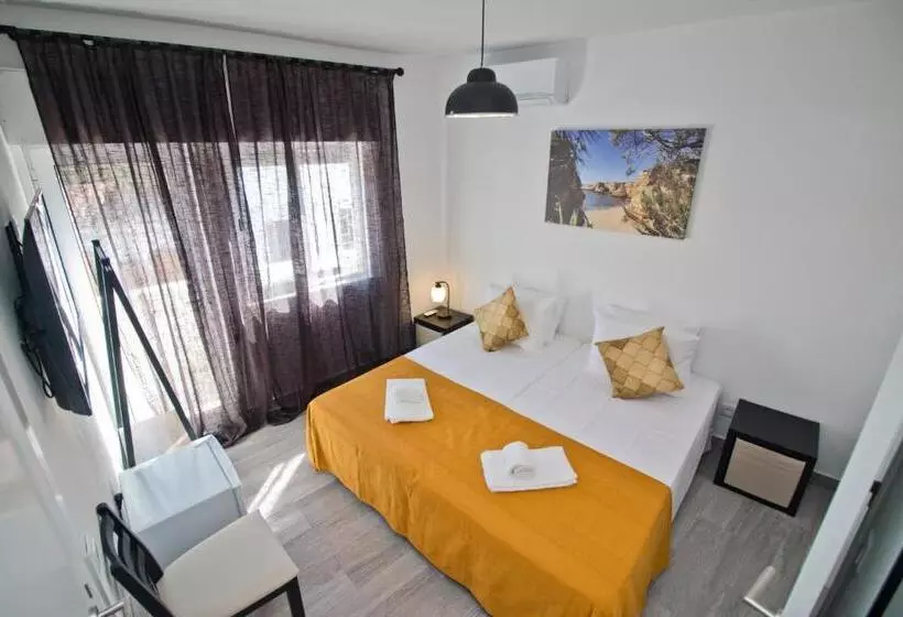 پانسیون New Village Guest House