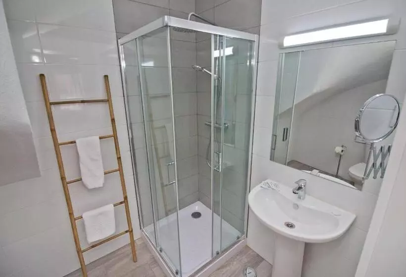 پانسیون New Village Guest House