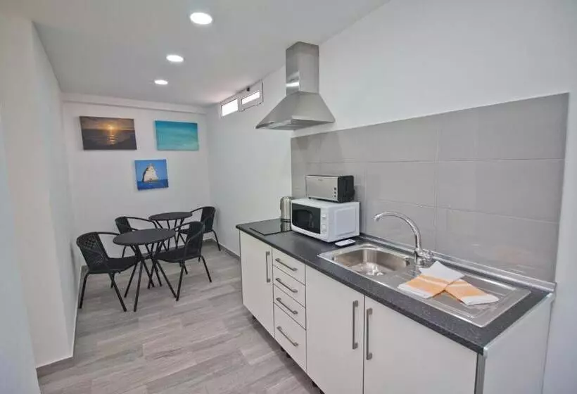 پانسیون New Village Guest House