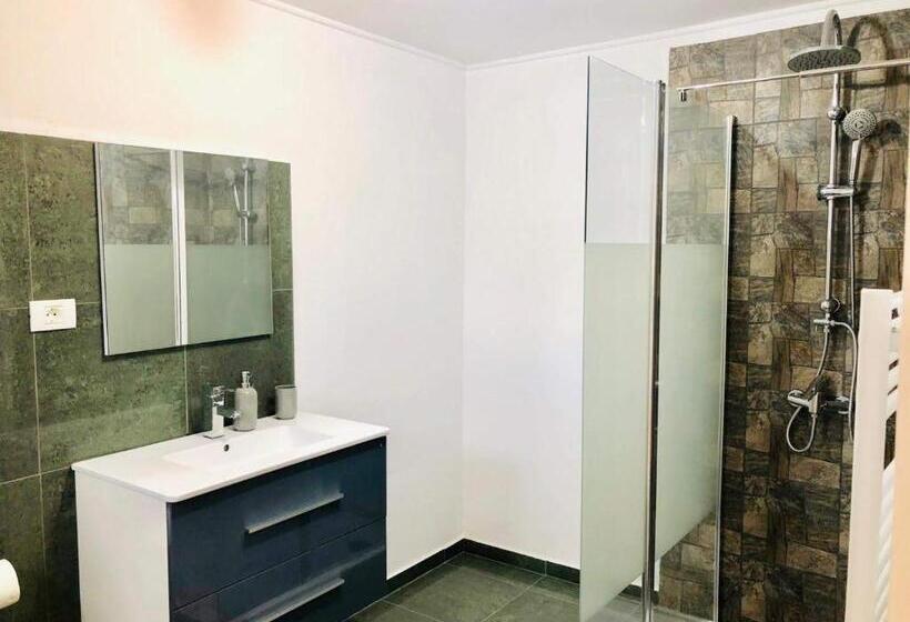 Пансион Noah River House