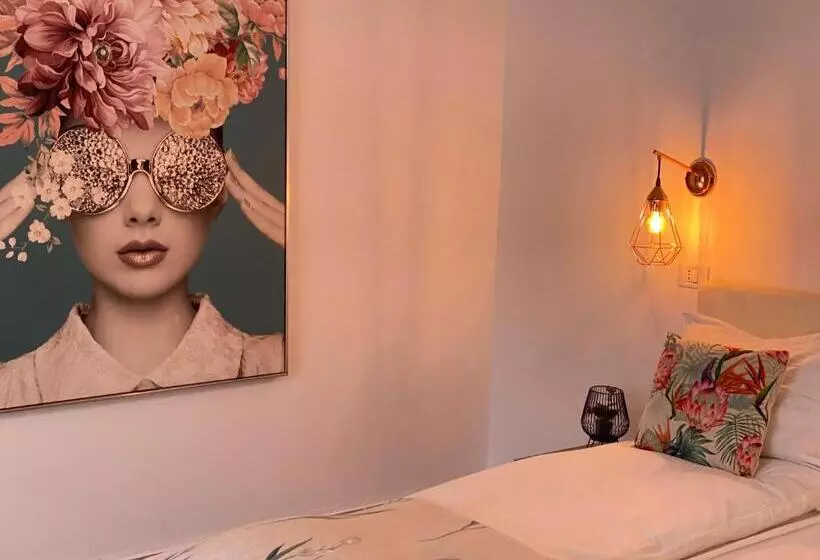 Majatalo Noah River House