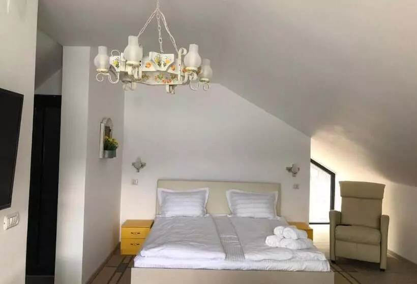 Majatalo Noah River House