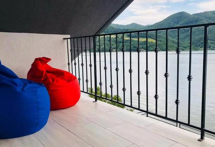 Majatalo Noah River House