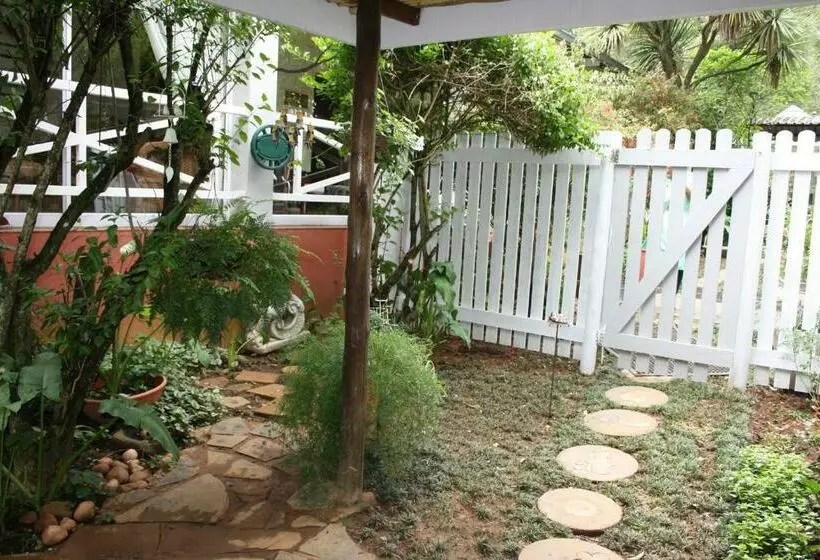 Majatalo Panda S Guest Cottages