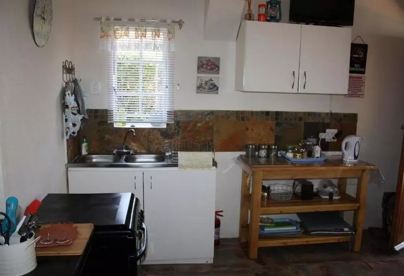 Majatalo Panda S Guest Cottages