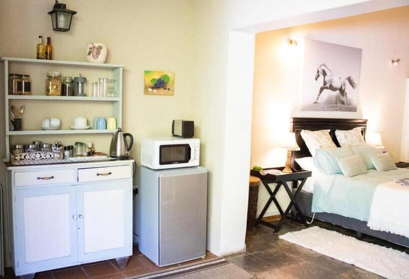 Пансион Panda S Guest Cottages