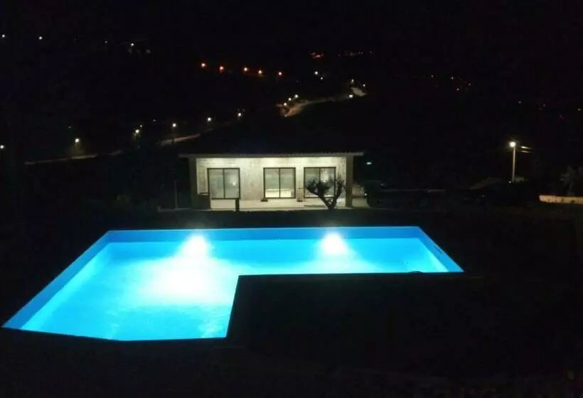 Aamiaismajoitus (B&B) Casa Dos Codessos