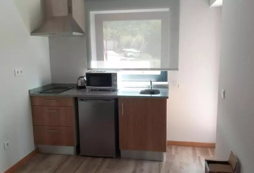 Aamiaismajoitus (B&B) Casa Dos Codessos