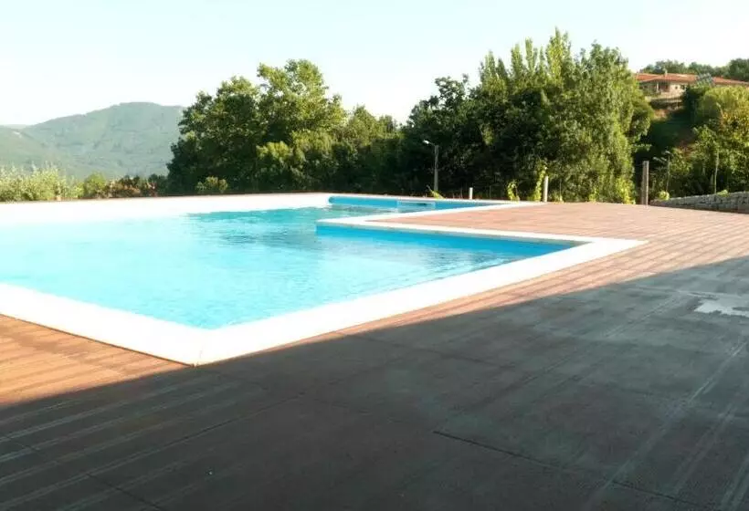 Aamiaismajoitus (B&B) Casa Dos Codessos