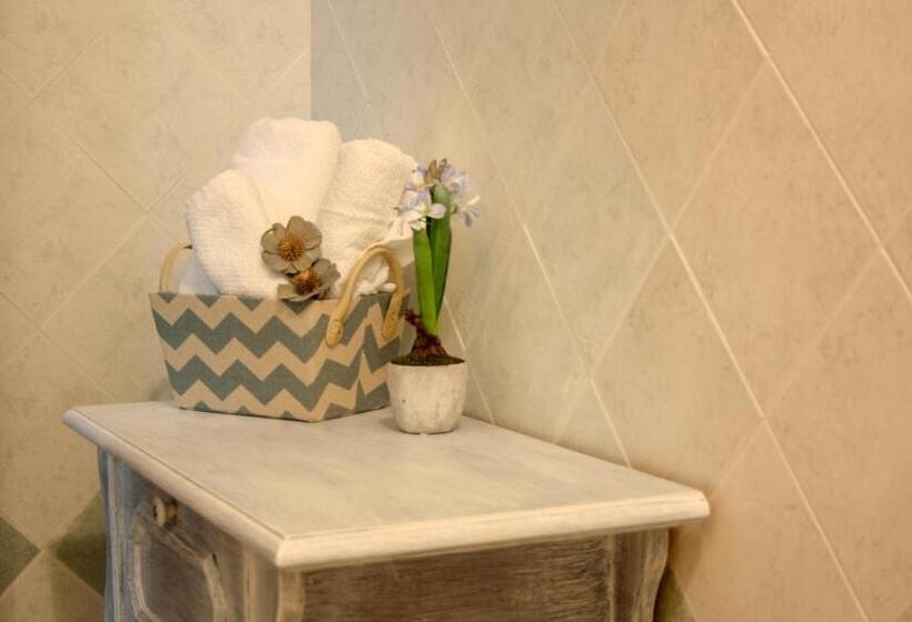 تختخواب و صبحانه Domo De Folas