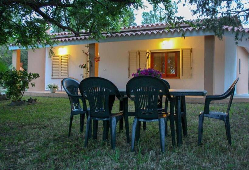 تختخواب و صبحانه Domo De Folas