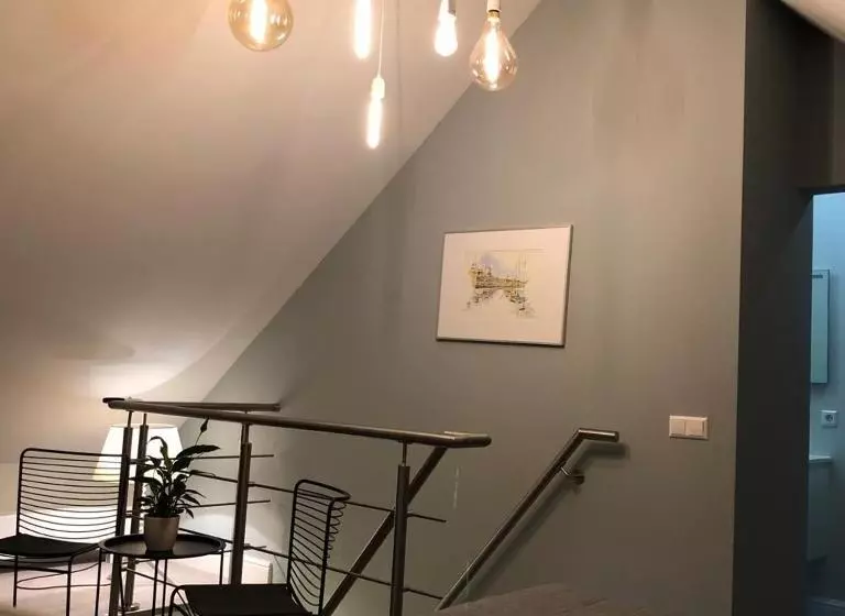 Aamiaismajoitus (B&B) Modern Palace Emma Staete