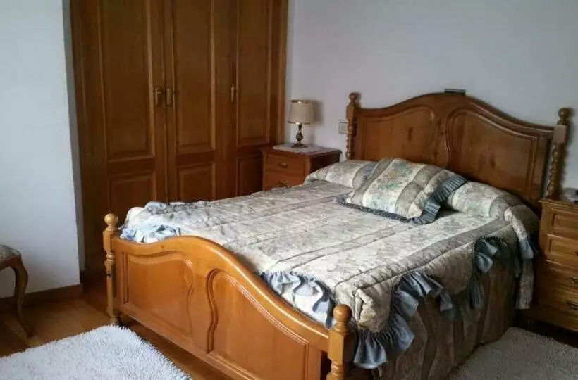 هتل Hostal La Parra