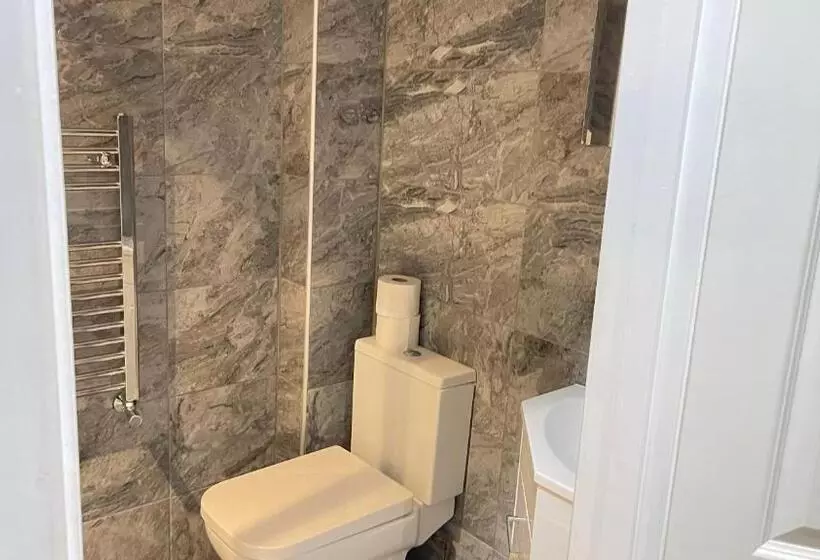 Majatalo Apartment & Rooms In London