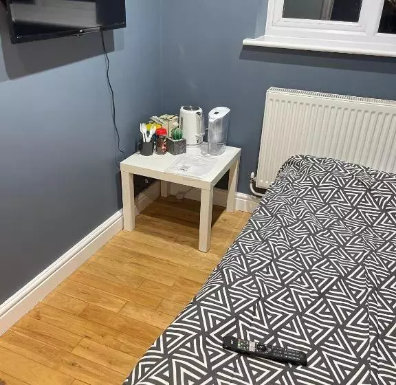 Majatalo Apartment & Rooms In London