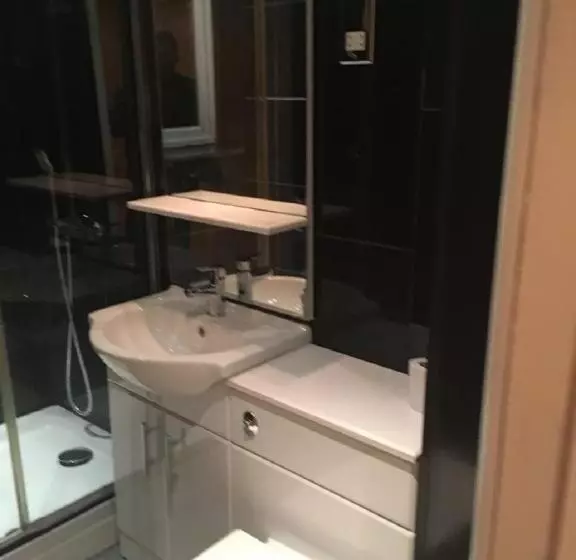 Majatalo Apartment & Rooms In London