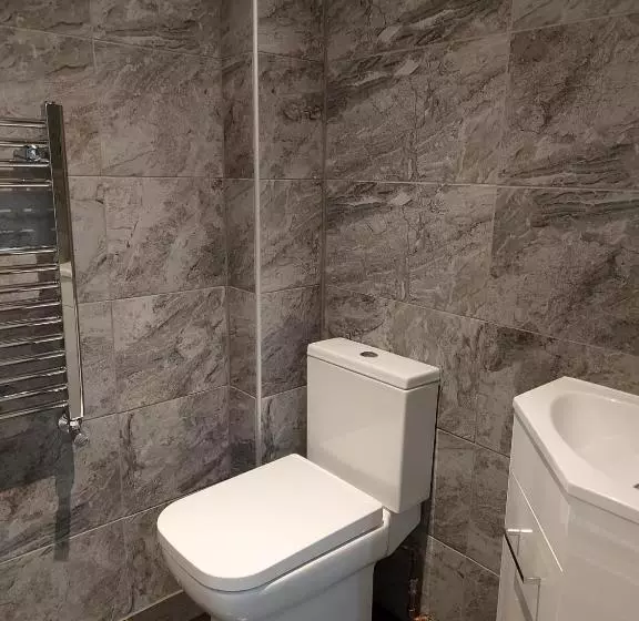 Majatalo Apartment & Rooms In London