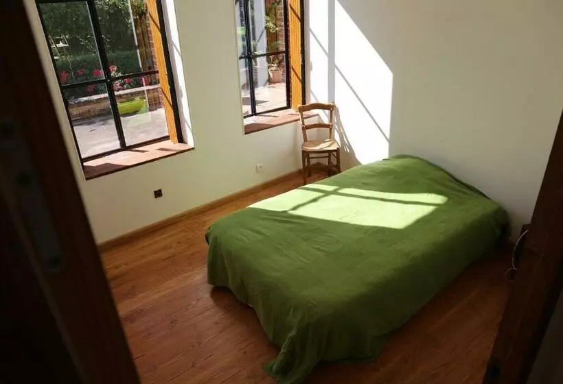 Aamiaismajoitus (B&B) La Maison Du Saula