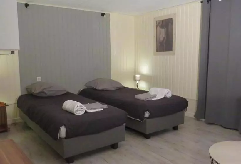 ベッドアンドブレックファースト La Malle   La Suite