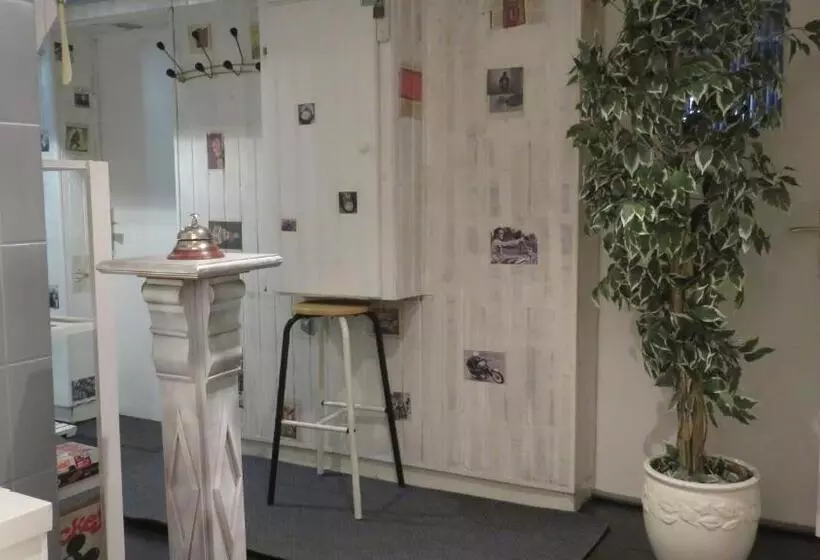 ベッドアンドブレックファースト La Malle   La Suite