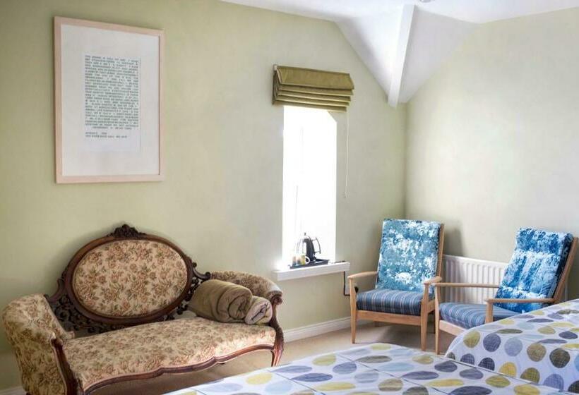 Bed and Breakfast Old Schoolhouse B And B