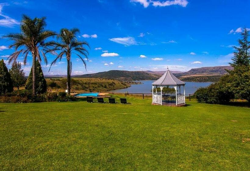 ホテル Blue Haze Country Lodge