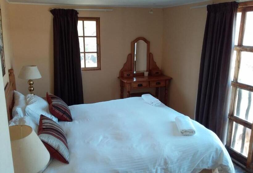 ホテル Blue Haze Country Lodge