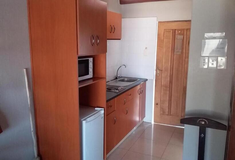 ホテル Blue Haze Country Lodge