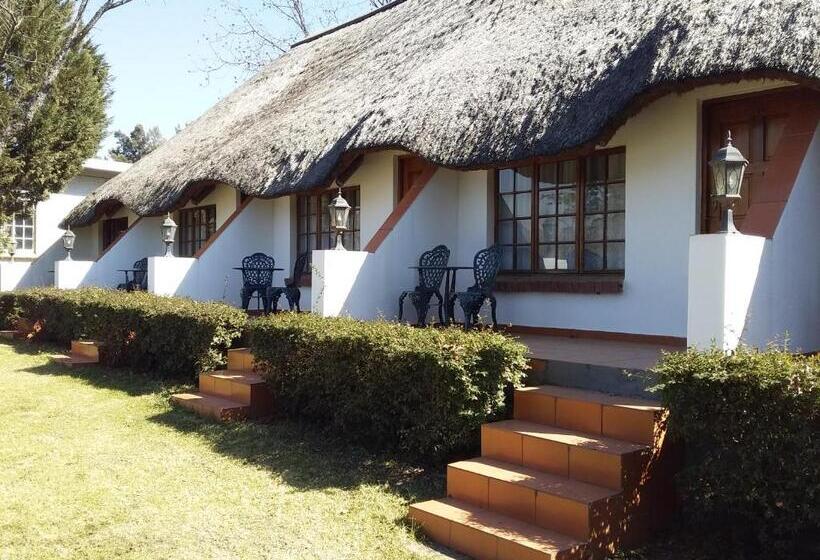 ホテル Blue Haze Country Lodge