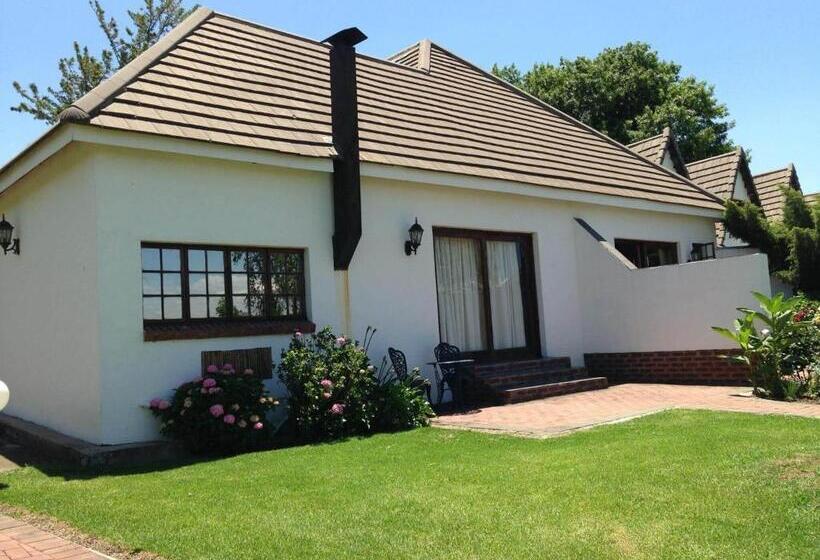 ホテル Blue Haze Country Lodge