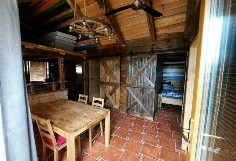 مُتل Penzion Kera