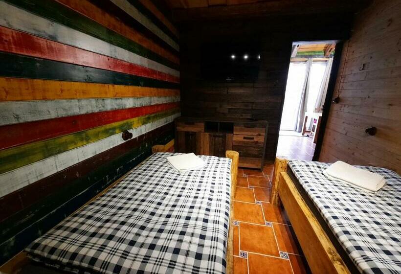 مُتل Penzion Kera