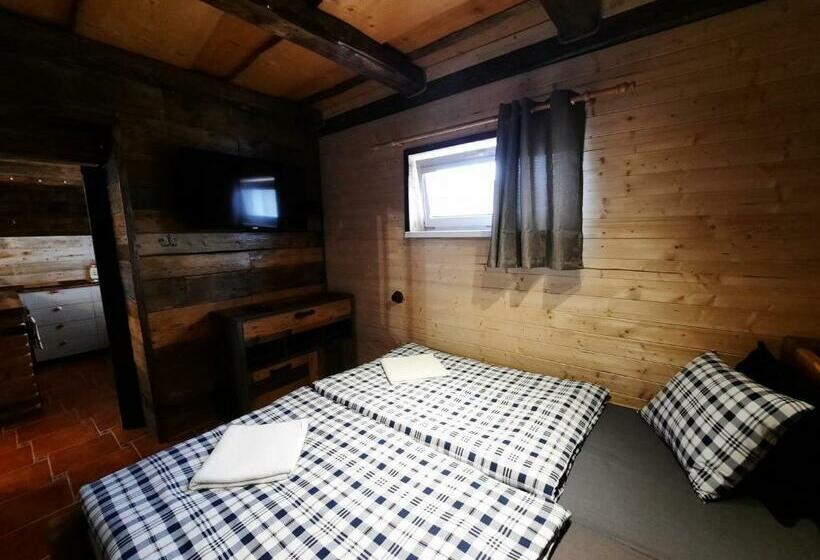 مُتل Penzion Kera