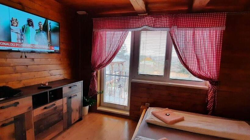 مُتل Penzion Kera