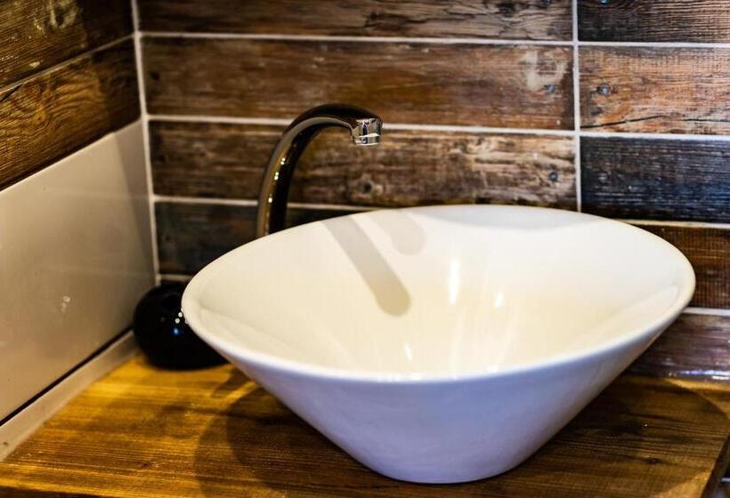 مُتل Penzion Kera