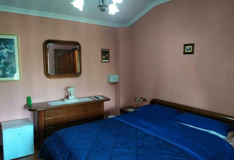 膳宿费 Affittacamere Mina