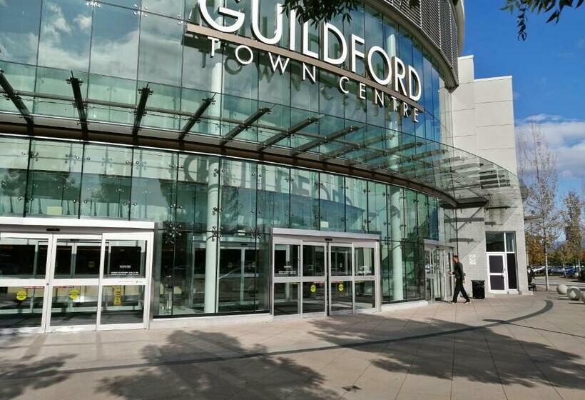 ペンション Decent Location Home