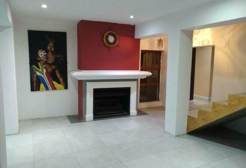 פנסיון Liziwe S Guest House