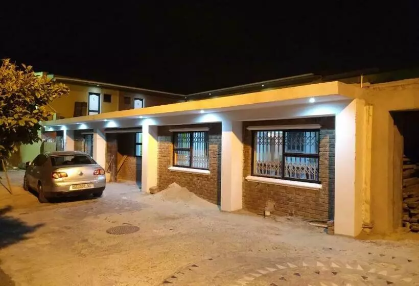 ペンション Liziwe S Guest House