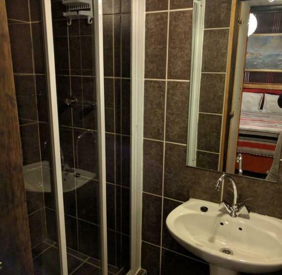 פנסיון Liziwe S Guest House