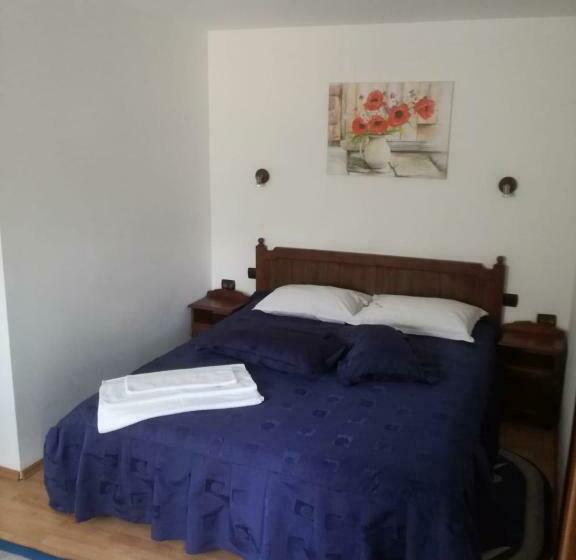 پانسیون Pel Flora